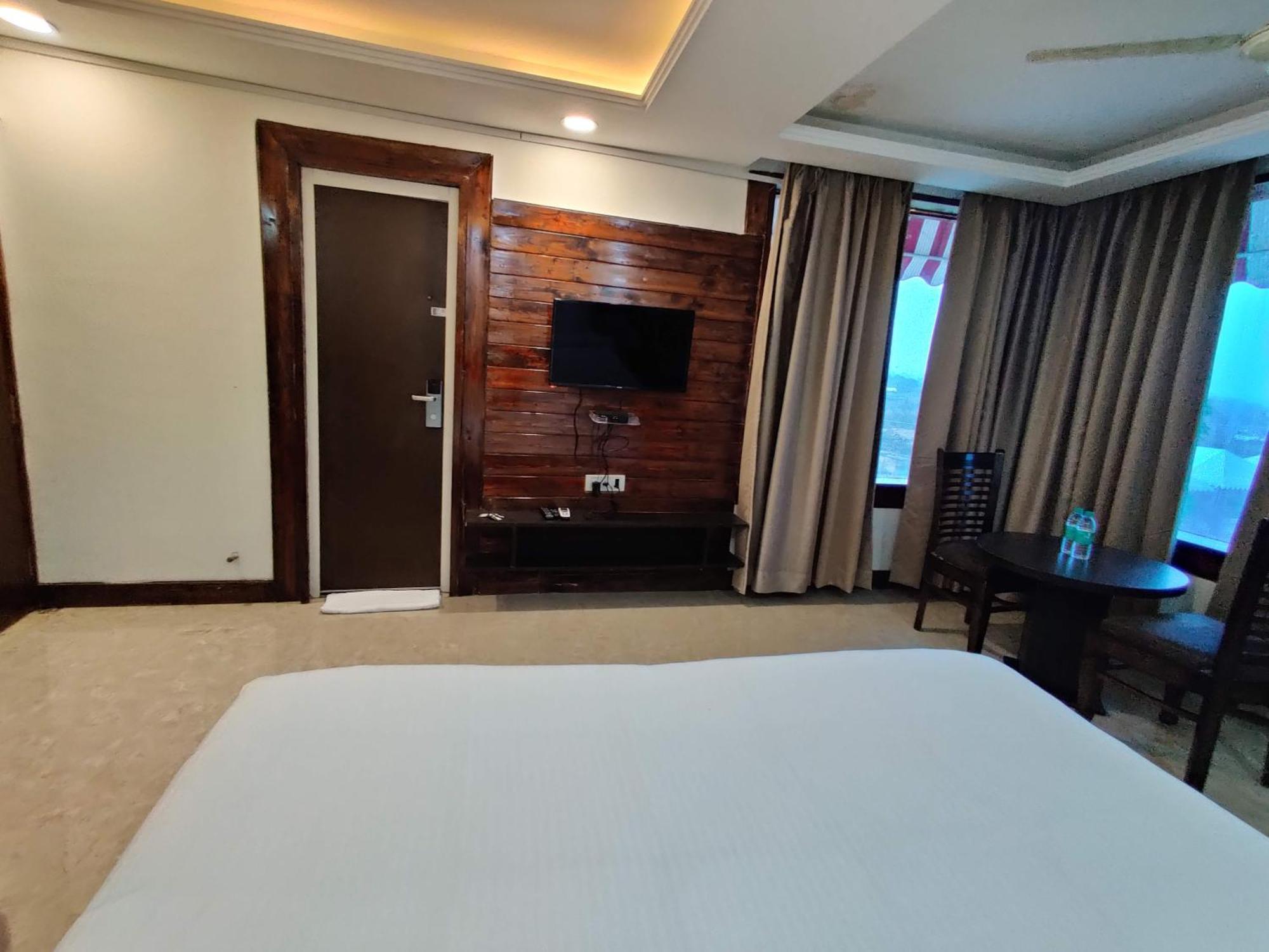 Orchha Club And Resort - Ocr 外观 照片