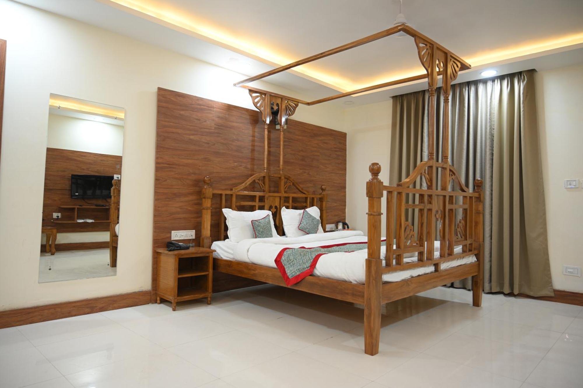 Orchha Club And Resort - Ocr 外观 照片