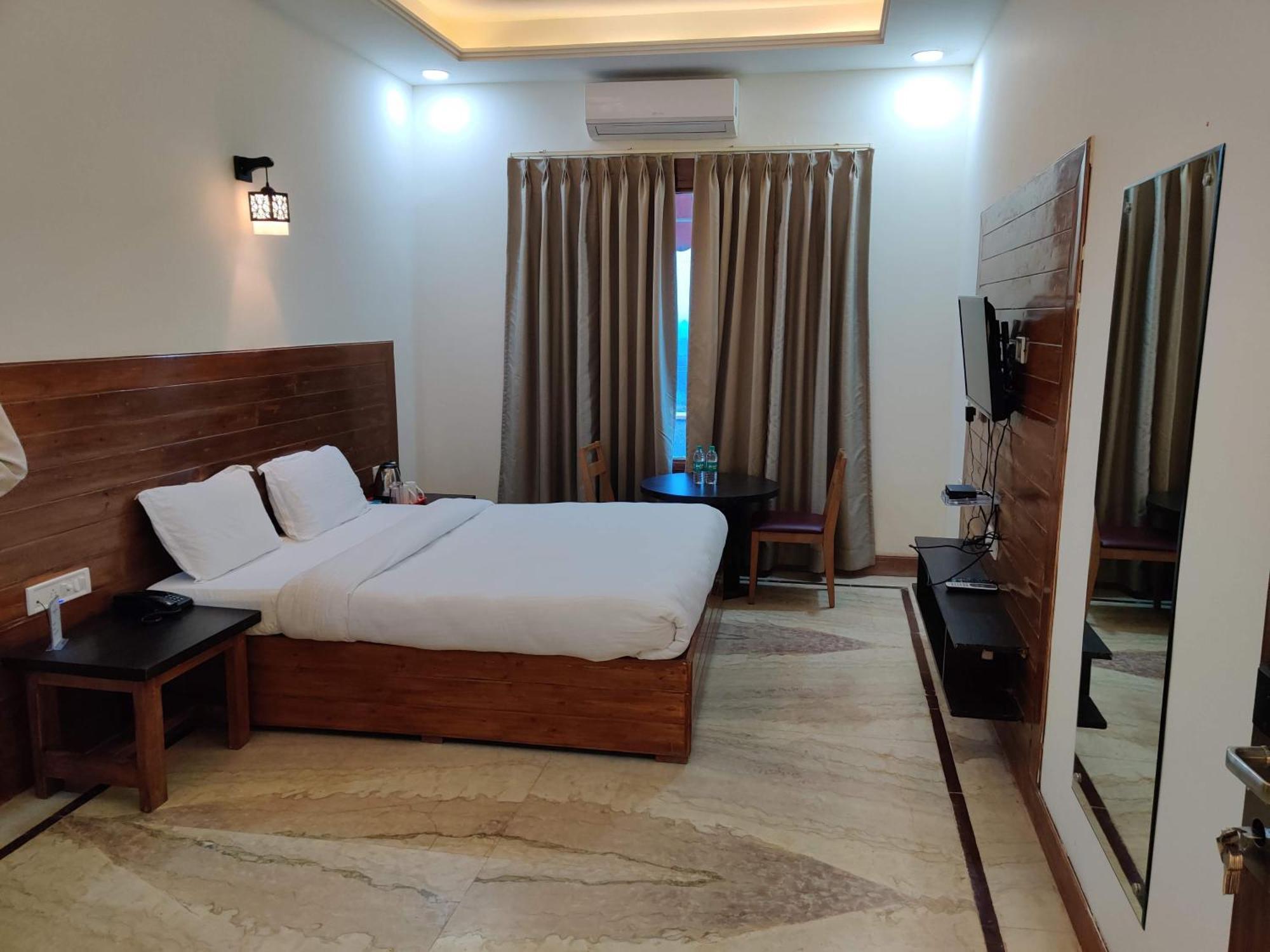 Orchha Club And Resort - Ocr 外观 照片