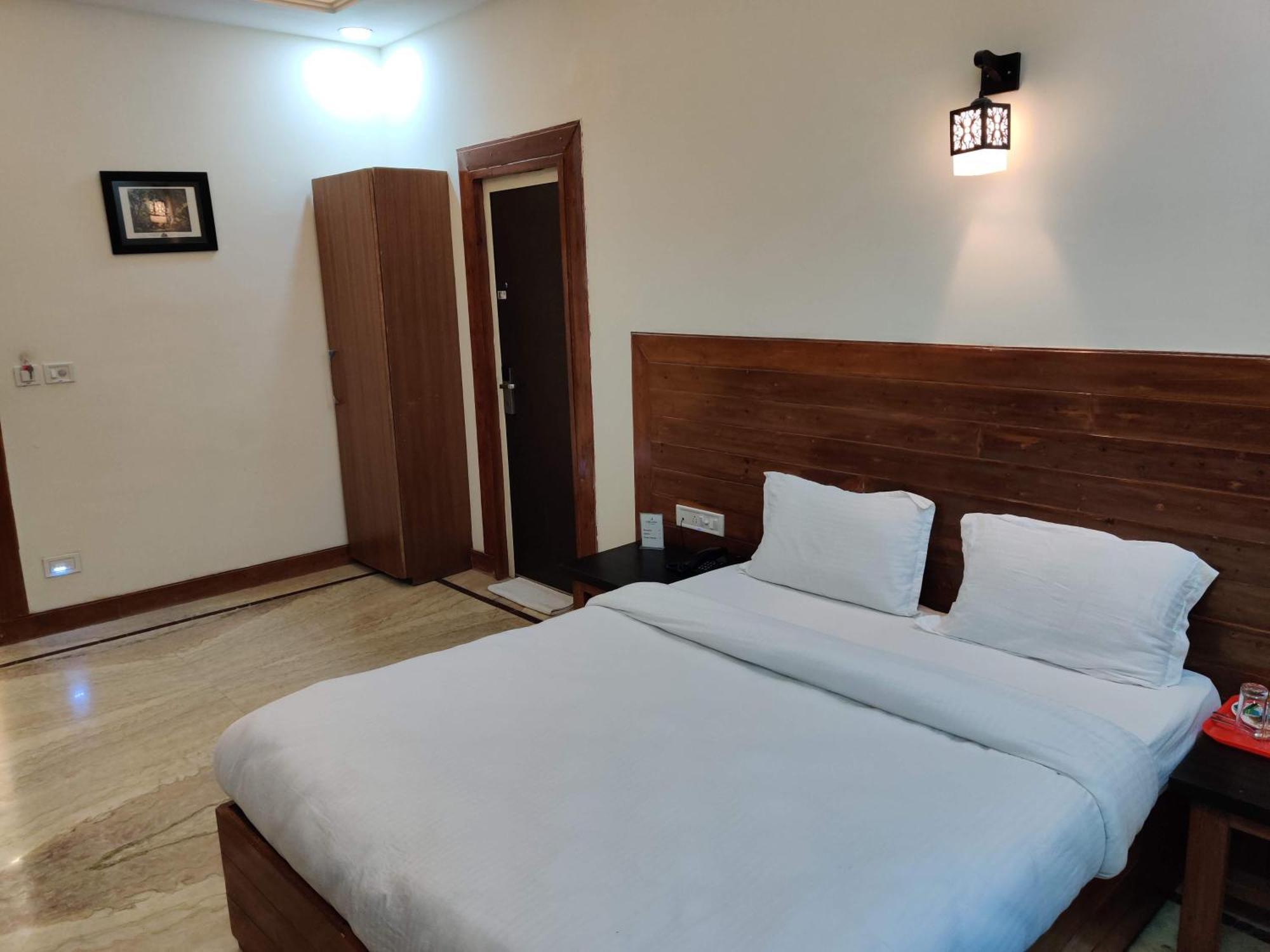 Orchha Club And Resort - Ocr 外观 照片