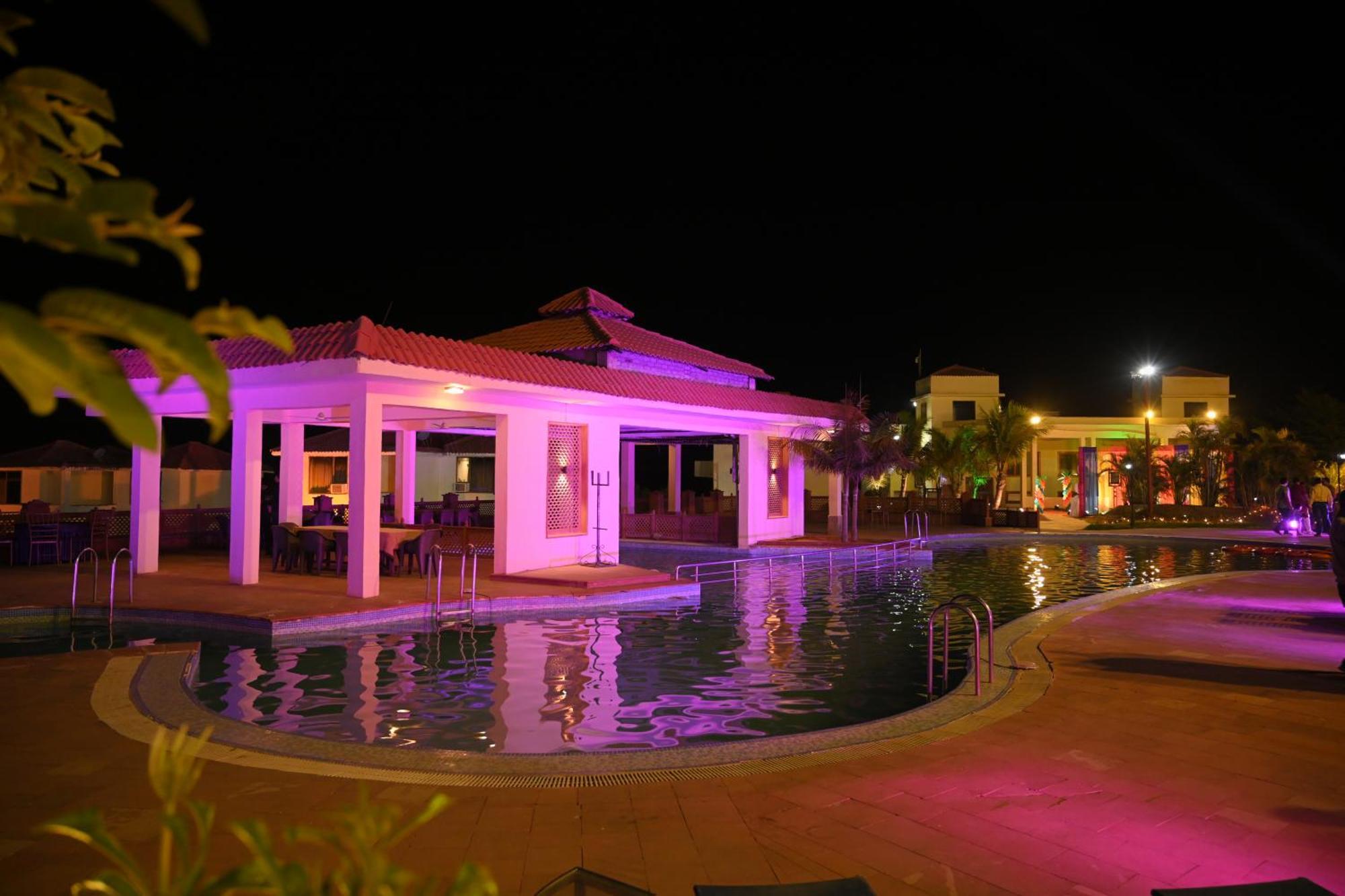 Orchha Club And Resort - Ocr 外观 照片