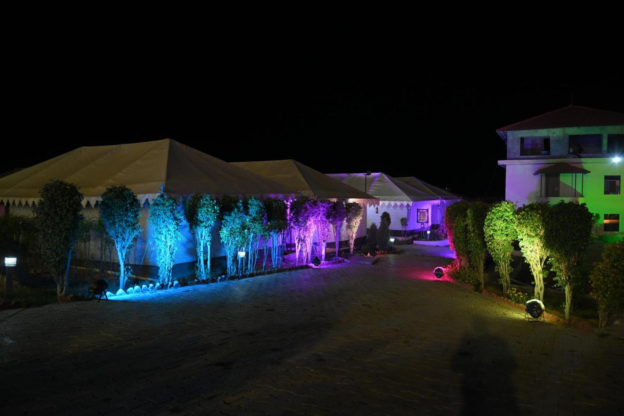 Orchha Club And Resort - Ocr 外观 照片