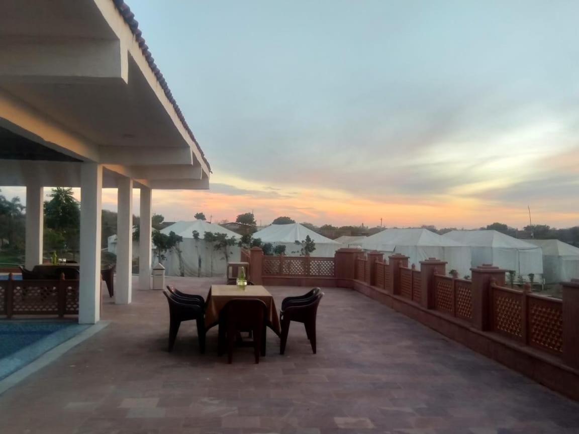 Orchha Club And Resort - Ocr 外观 照片