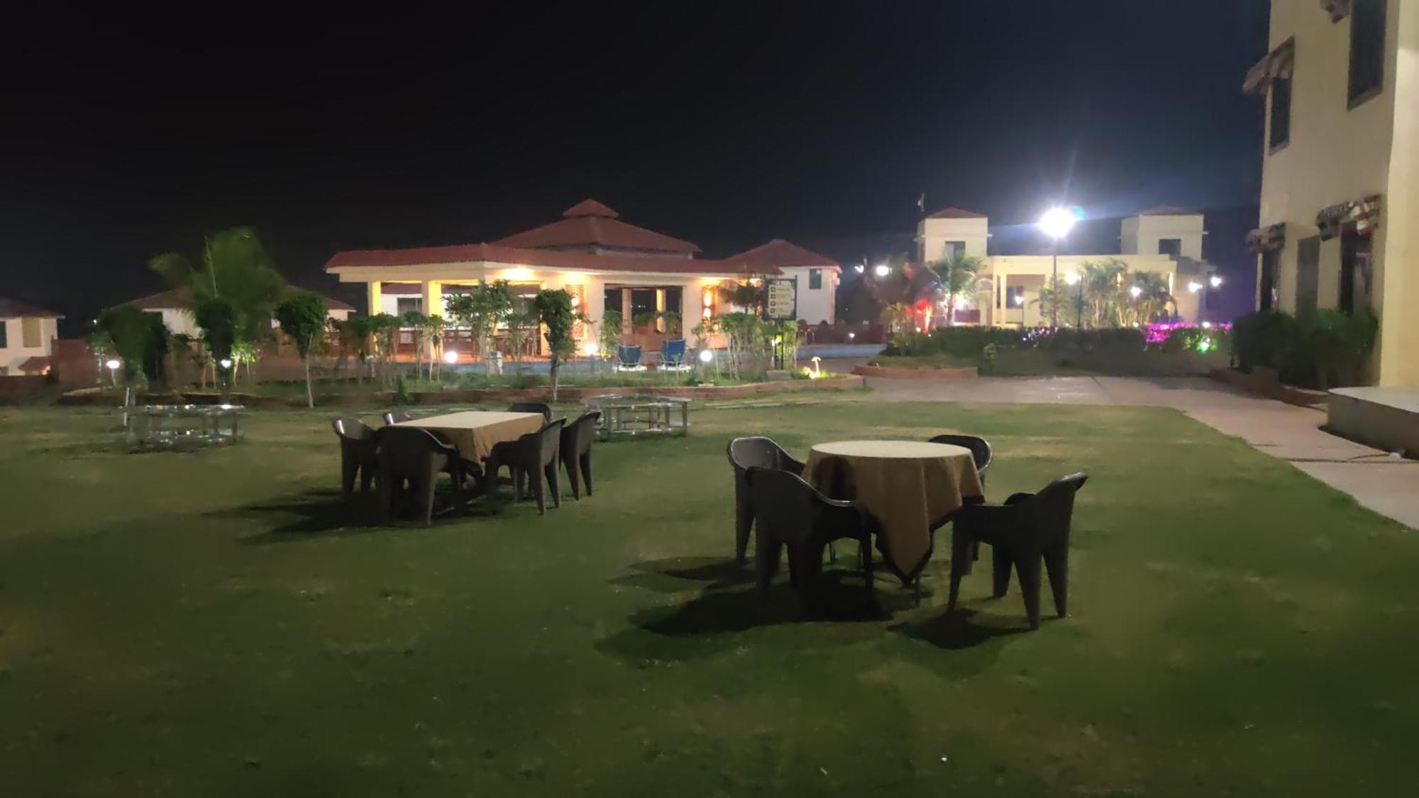 Orchha Club And Resort - Ocr 外观 照片